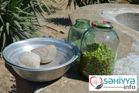 Kal üzümdən hazırlanan məhsul: təzyiqi aşağı salır, qanda şəkəri azaldır