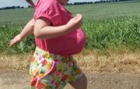 Mədəsi və ciyəri çöldə doğulan qız - 2 yaşı var (FOTO)