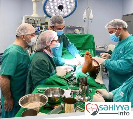 "Yaralı əsgərlər döyüş bölgəsinə qaçırdılar, bəzilərini güclə saxlayırdıq" - Həkim-cərrah "Yaralı əsgərlər döyüş bölgəsinə qaçırdılar, bəzilərini güclə saxlayırdıq" - Həkim-cərrah