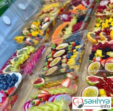 Bakının ekzotik meyvə bazarı: Onların müştəriləri arasında kimlər var? - REPORTAJ Bakının ekzotik meyvə bazarı: Onların müştəriləri arasında kimlər var? - REPORTAJ