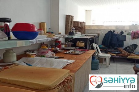 Şirniyyat sexində antisanitariya...