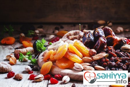 Qızmar yay menyusu: faydalı və zərərli qidalar hansılardır?