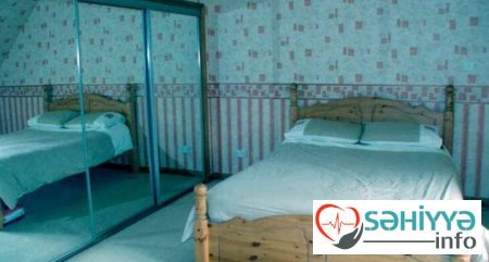 Niyə güzgü qarşısında yatmaq, yatan insanın şəklini çəkmək olmaz?