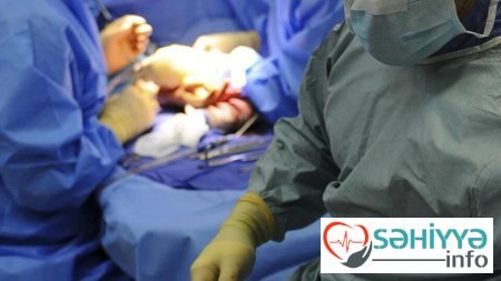 Həkimləri şoka salan hadisə: Xəstənin qarnından diri balıq “tutdular” – FOTO