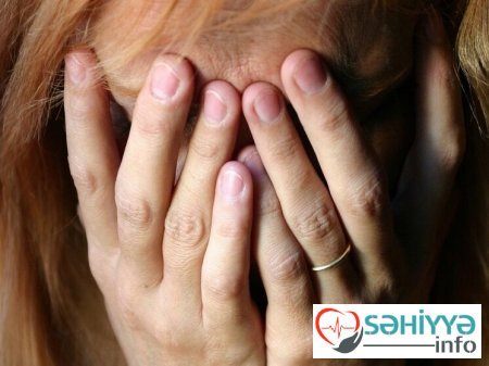 Payız depressiyasının əsas əlamətləri: Həkim xəbərdarlıq etdi