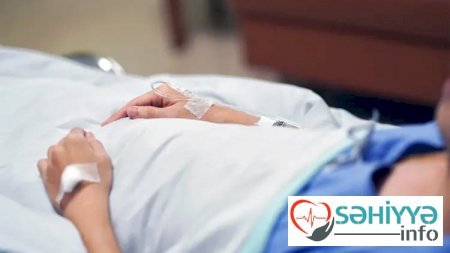 Komada olan məşhur müğənniyə vəfat edən anasından MESAJ GƏLDİ