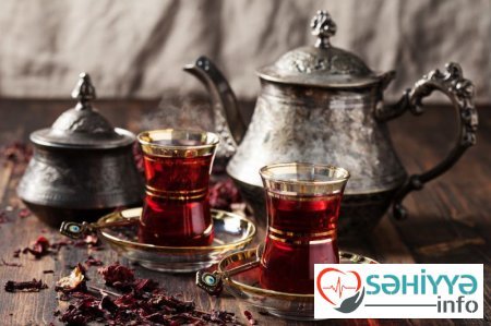 Çay içən qadınların sümüyü möhkəm olur