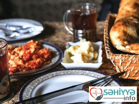 Bayramı kabusa çevirə bilərlər - Yeni il süfrəsinin ən təhlükəli ərzaqları